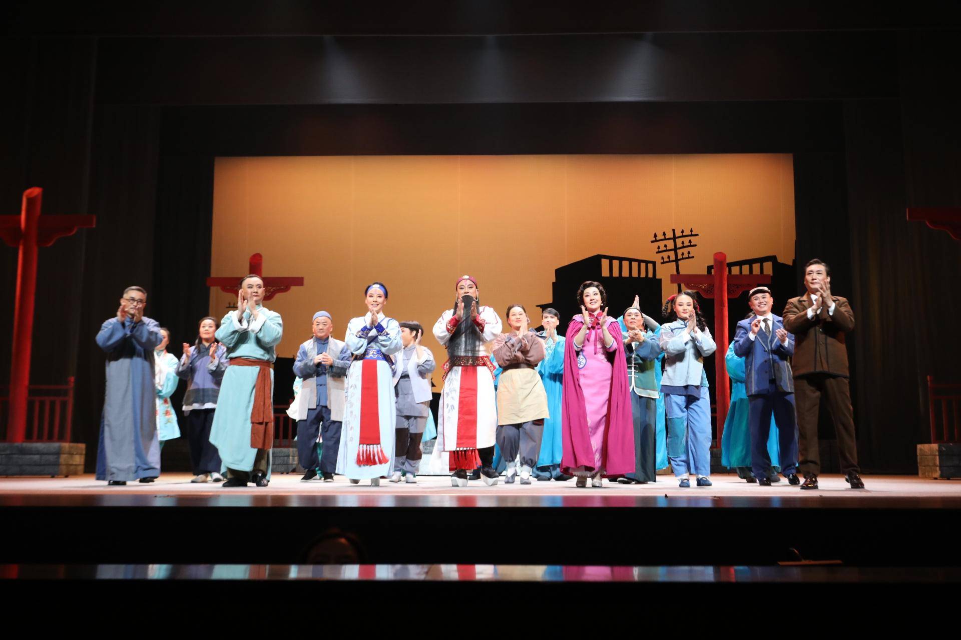 中原文化大舞台丨豫剧《梨园故事》在郑精彩上演_演出_郑州市_剧目