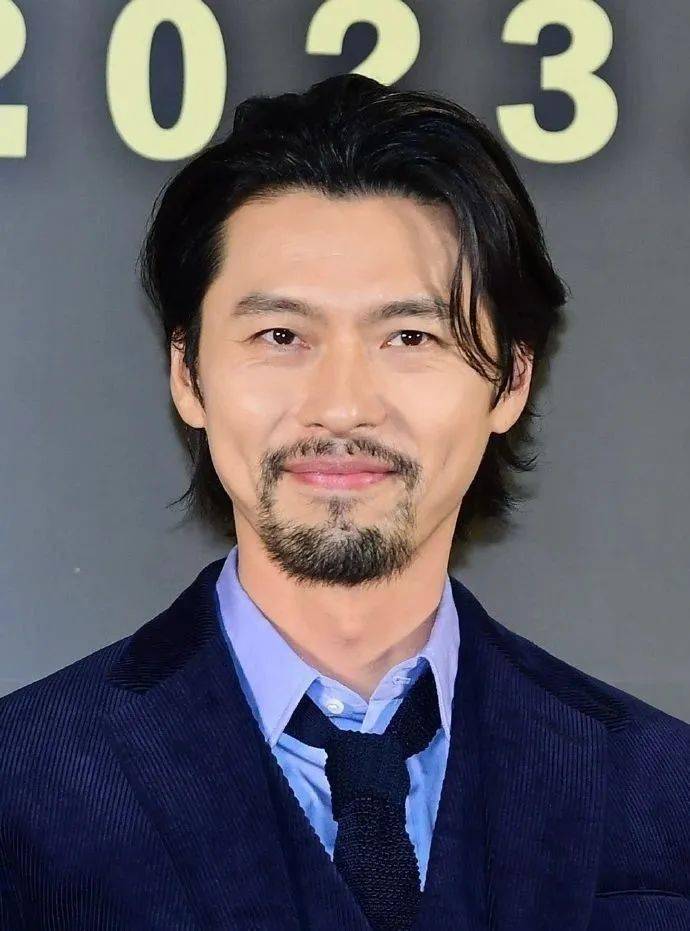 又野又肿的崔始源,美貌全毁在这几根毛上了…_胡子_形象_头发
