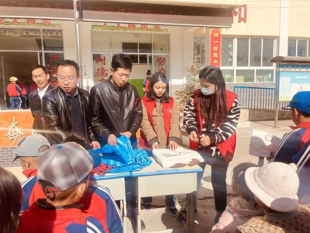 【"三抓三促"进行时】小手拉大手 法治伴你行丨