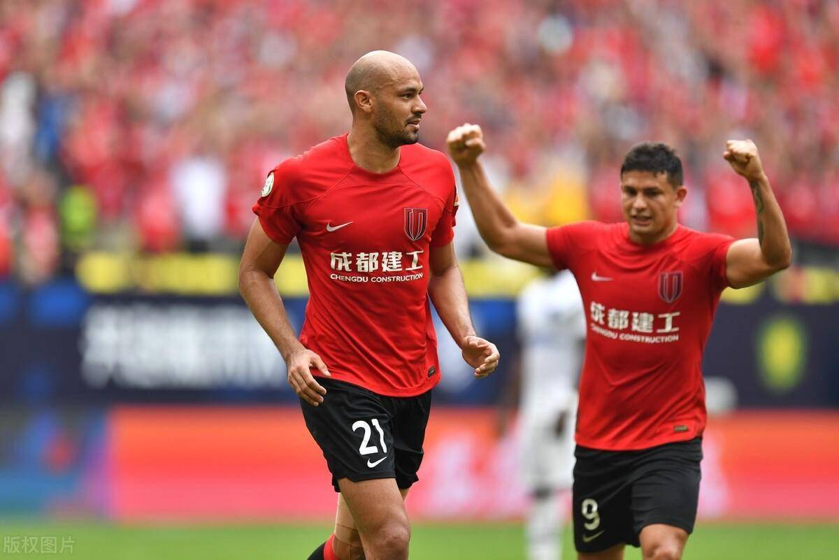 蓉城外援费利佩:很高兴受到中国球迷的喜爱,目前不考虑入籍归化_巴西