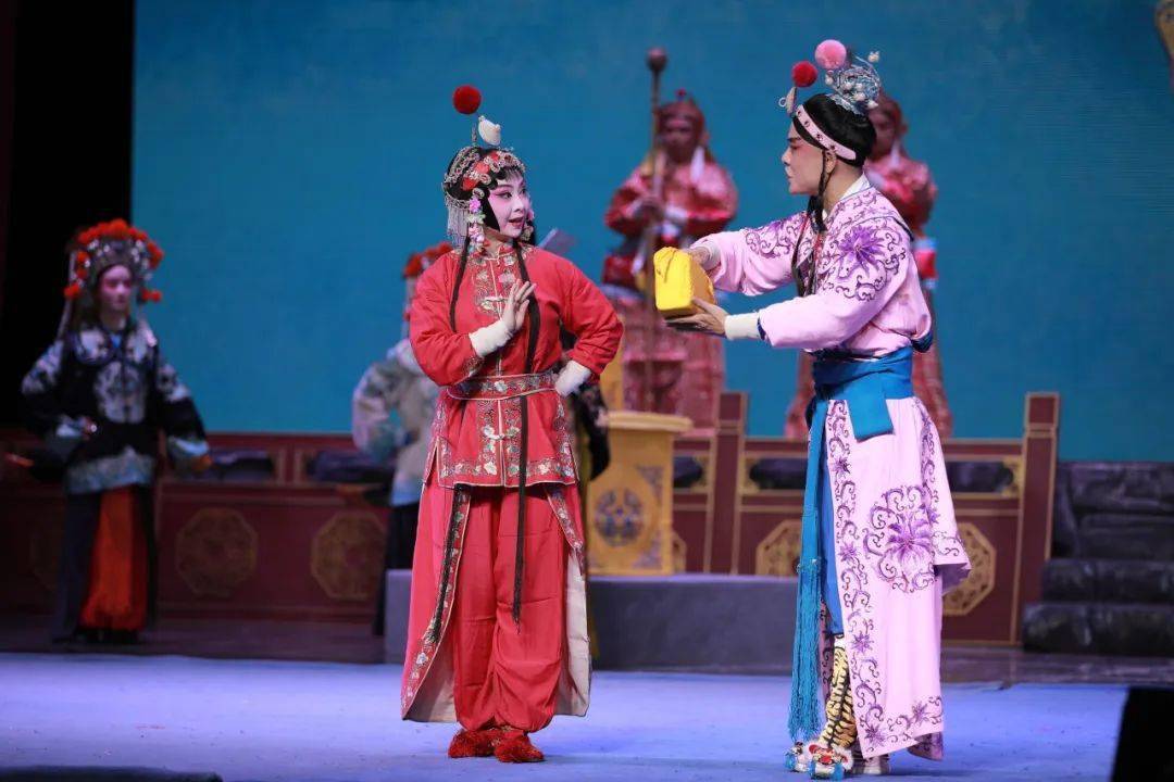 11月18日晚,在安康看常德汉剧高腔传统大戏《帅印重归天波府》!