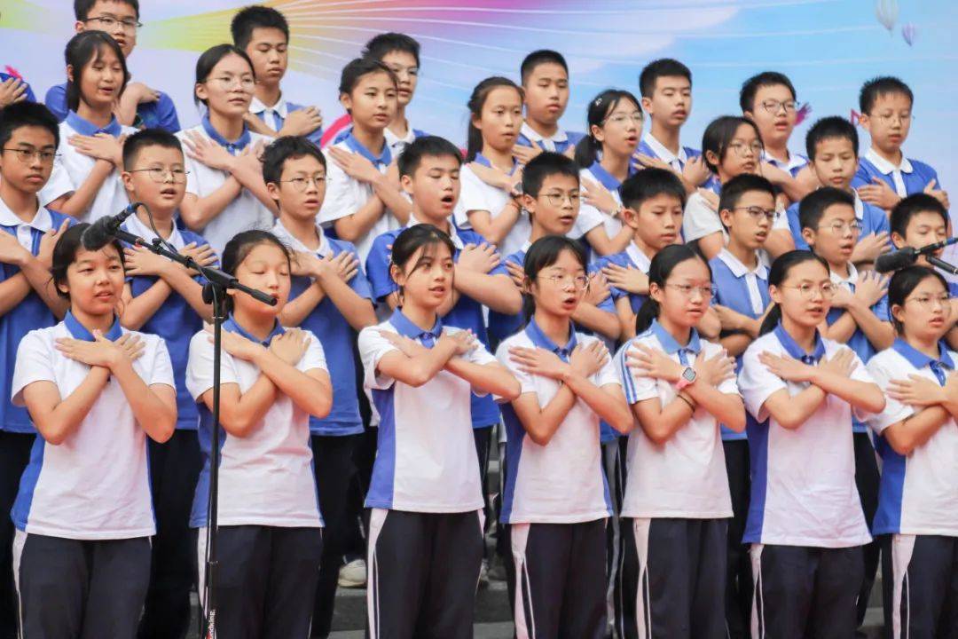 青春无畏,校园"声"花——东升学校初中部举行第十八届校园合唱比赛