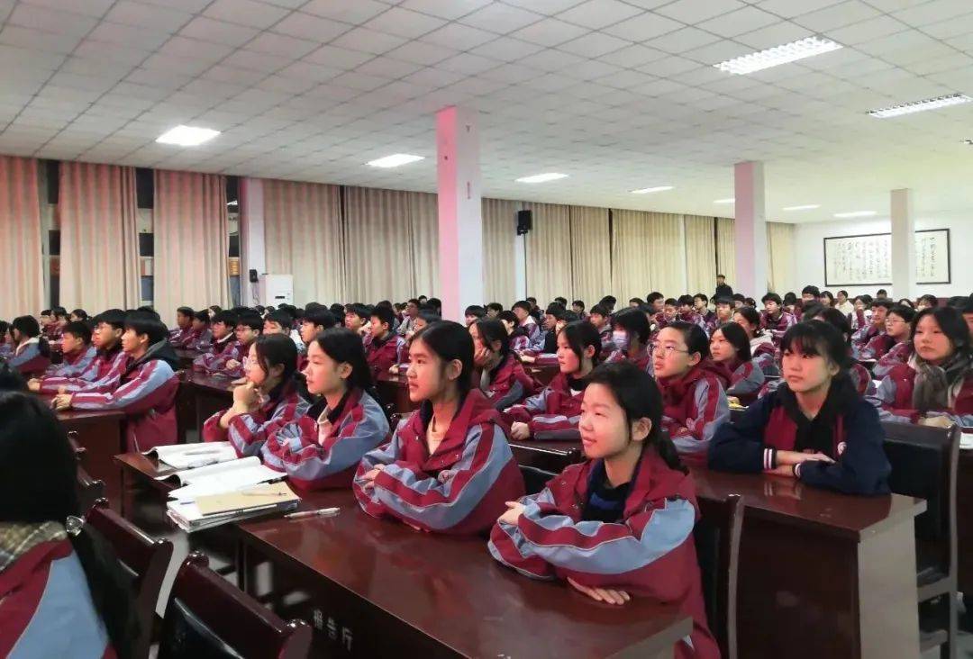 豫见理响 | 鹿邑县"青年宣讲小分队"走进老君台中学_科技_科学_精神