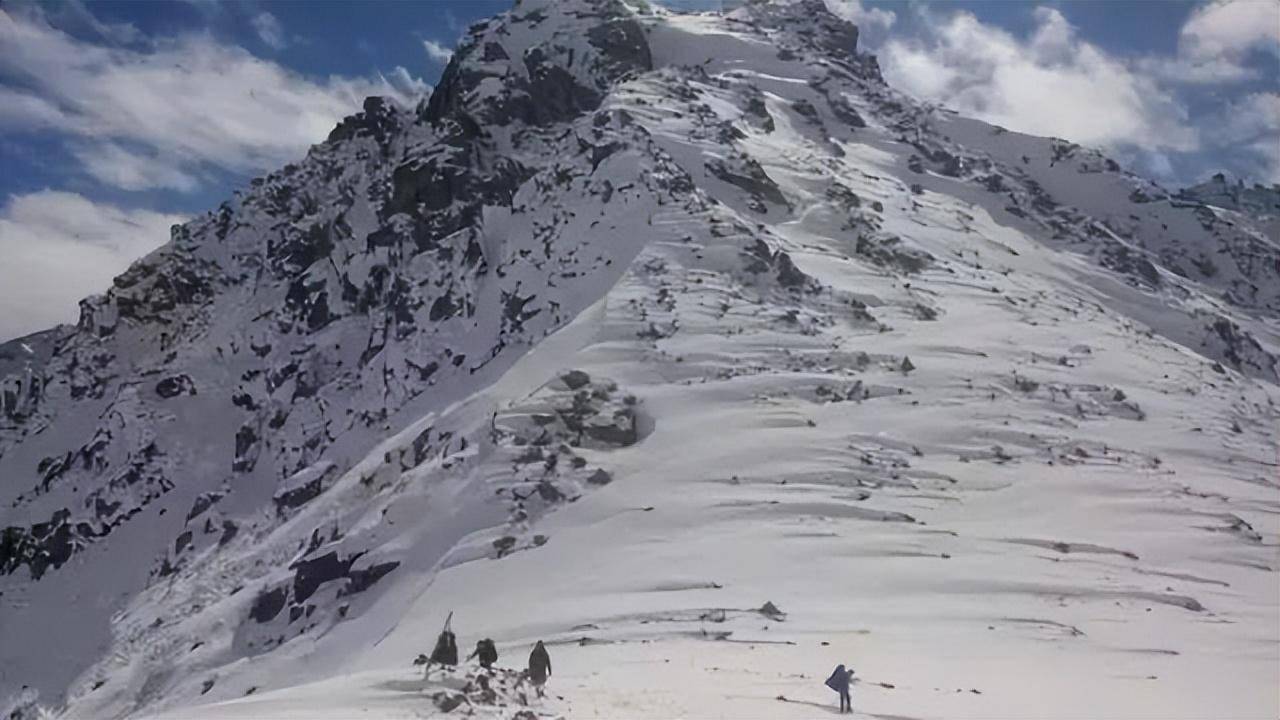 孟克德古道,一路美景_公路_天山_湖水