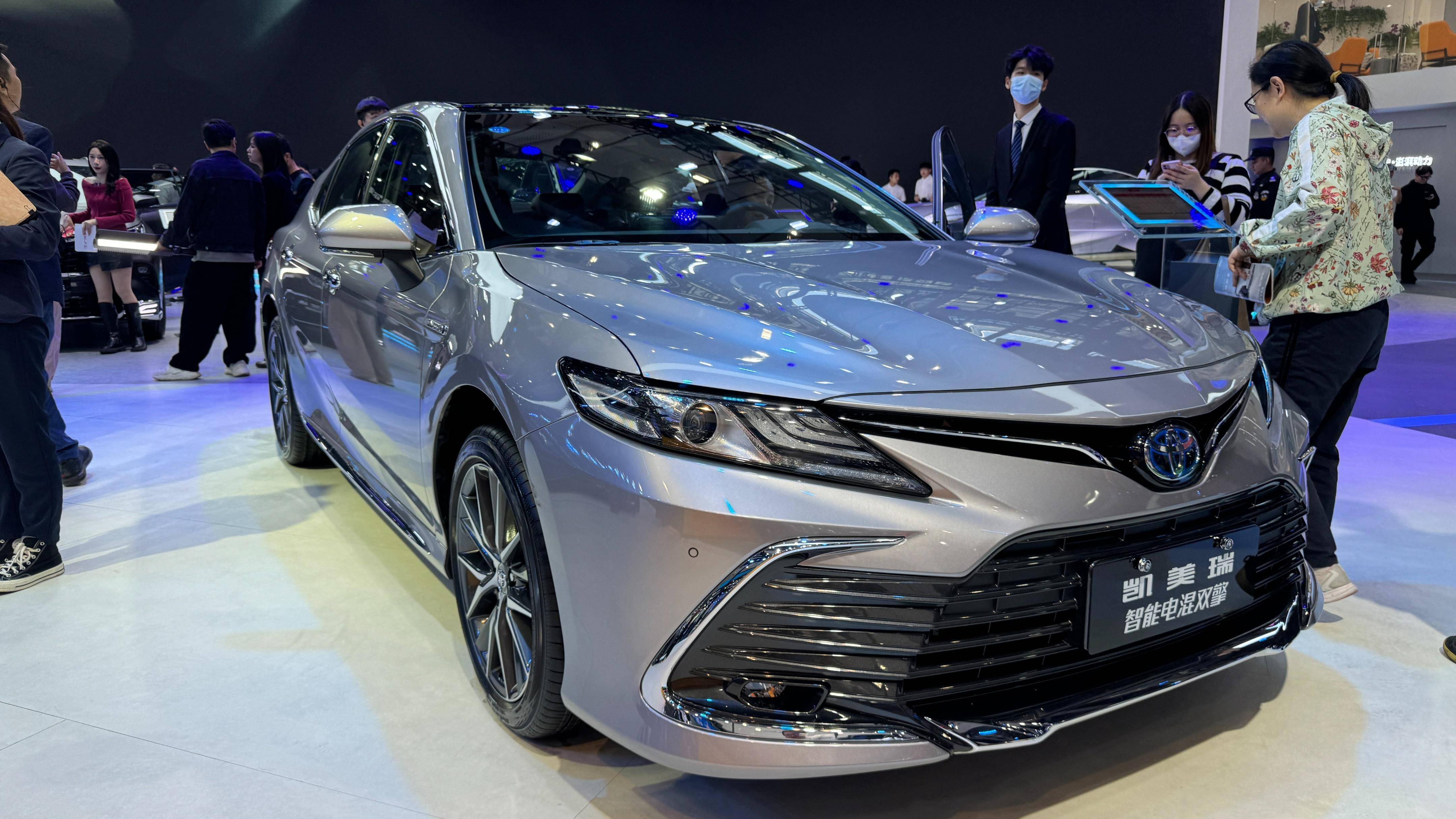 【广州车展】丰田第九代凯美瑞国内正式首秀_搜狐汽车_搜狐网