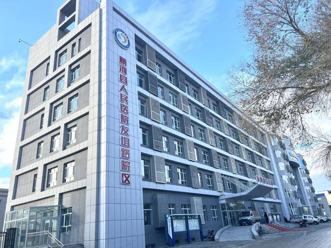 精河县人民医院友谊路院区位于精河县友谊南路4号,业务用房面积4000㎡