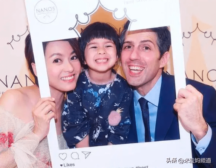 她和导演地下恋,和男友长跑恋,41岁嫁初恋,却被全网祝福_莫文蔚_专辑