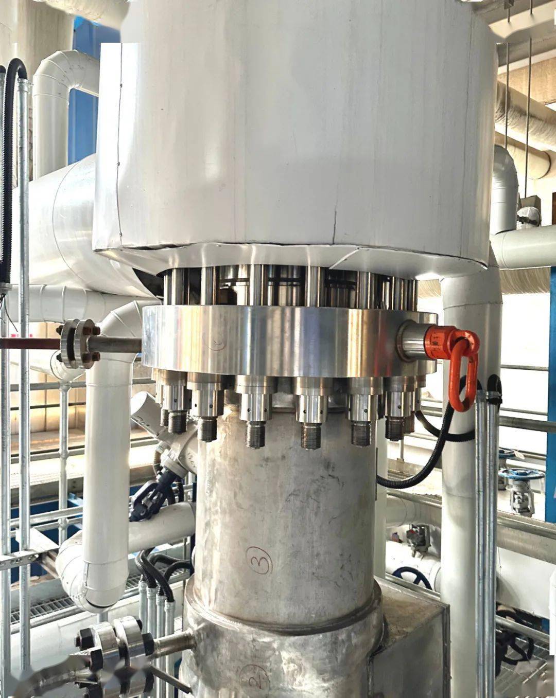 首批国产屏蔽式炉水循环泵成功应用