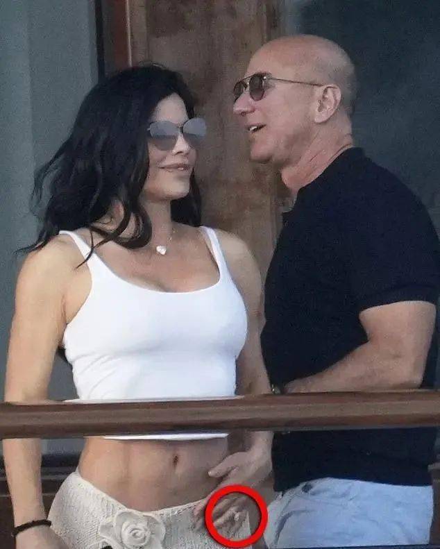 59岁贝佐斯大片秀肌肉背后:6年时间"变身",简直是在逆生长_劳伦桑切斯