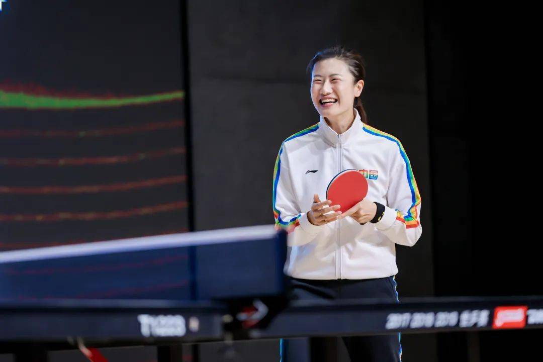 奥运冠军丁宁来深圳啦_丁宁正_北大_比赛