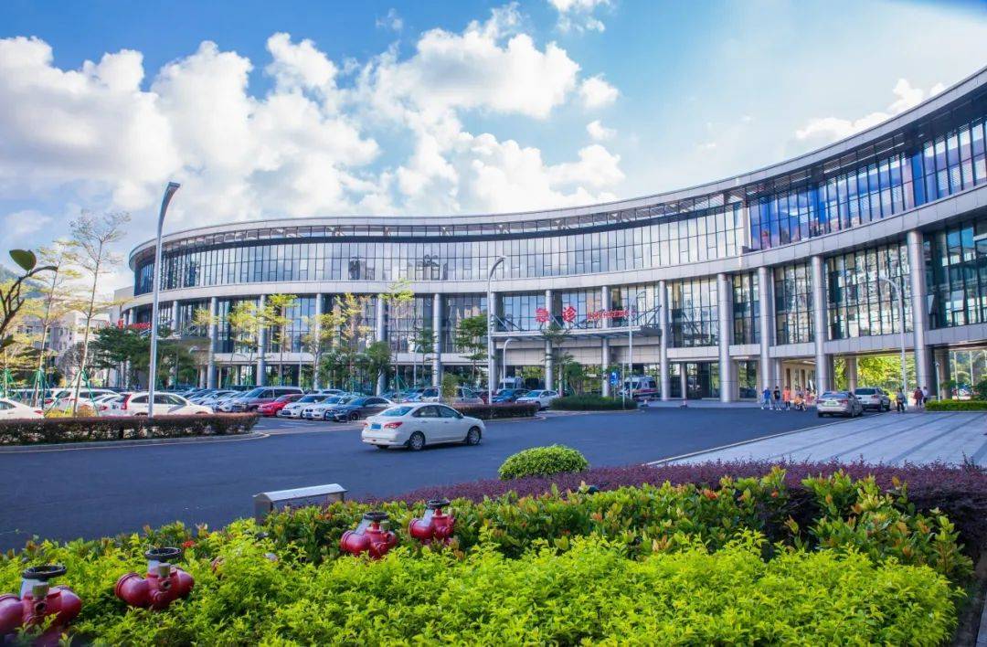 今日小雪 | 深圳大学总医院,打破刻板印象,营造温馨氛围_建筑_空间_建