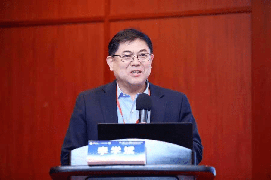 华伟教授报告中国医学科学院阜外医院华伟教授为大家介绍了"心脏起搏