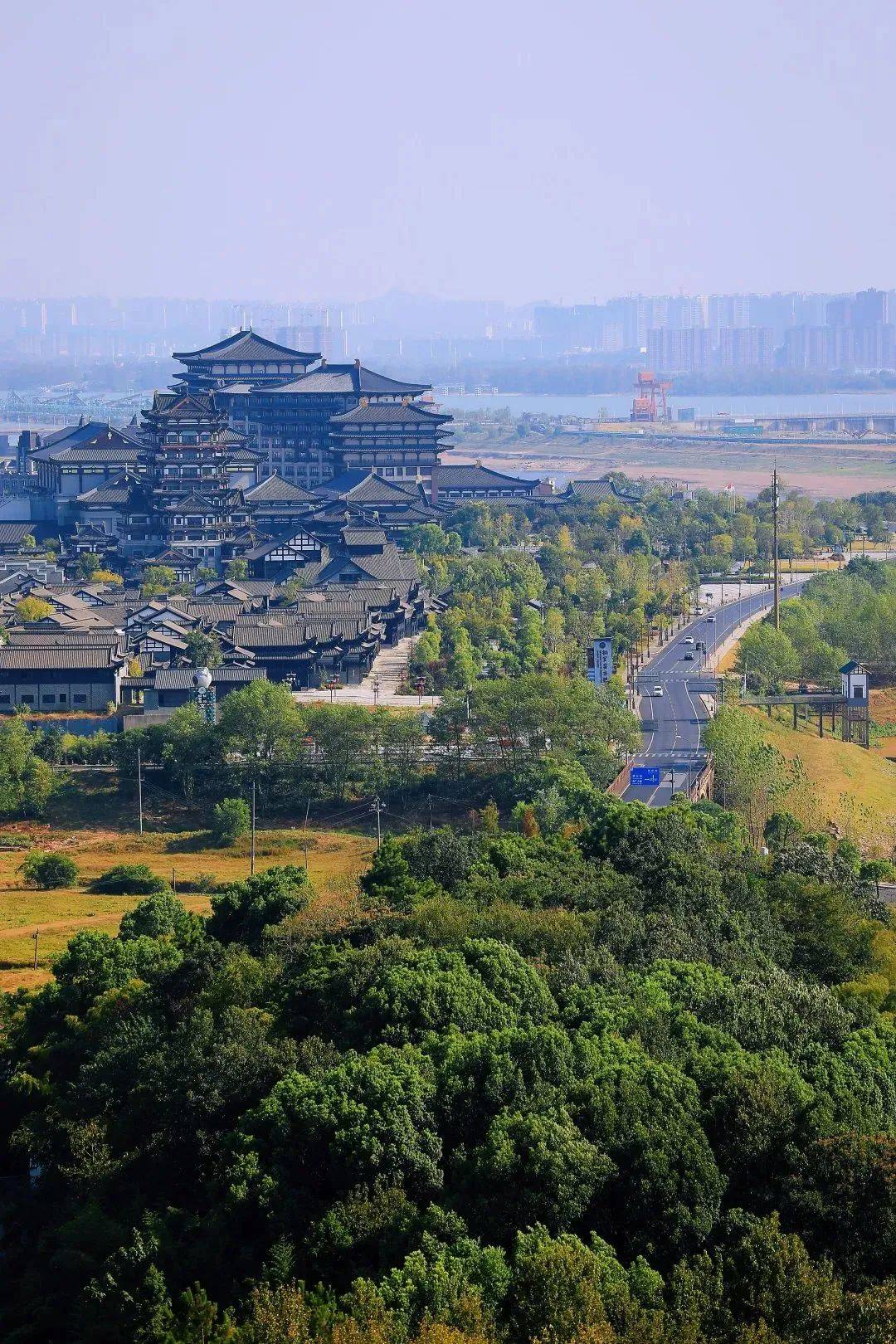 望城这里惊艳亮灯!速来打卡…_华塔_遗址_公园