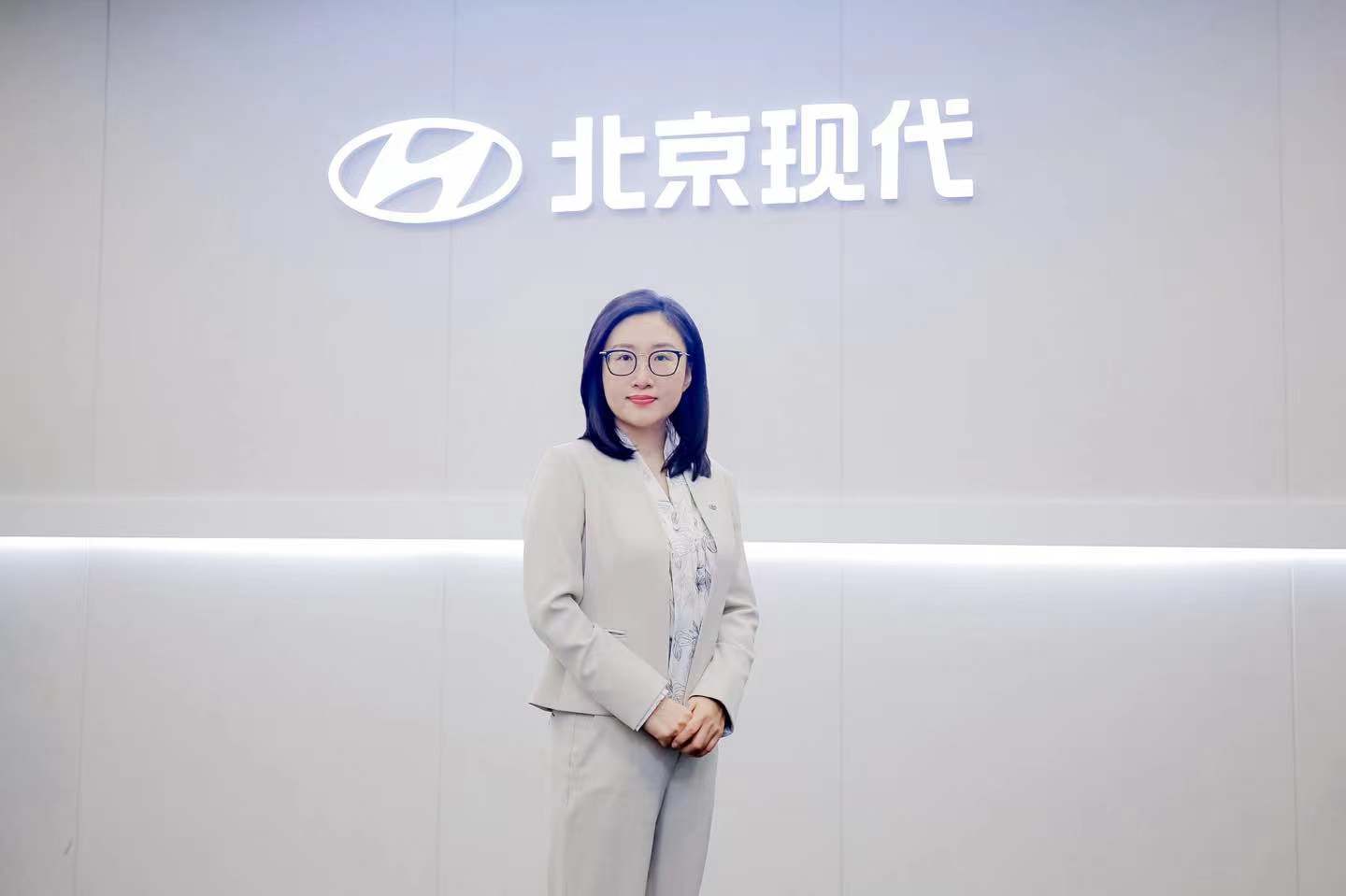 车展季·大咖说|北京现代戚晓晖谈行业"智电"转型:哪怕性价比竞争再