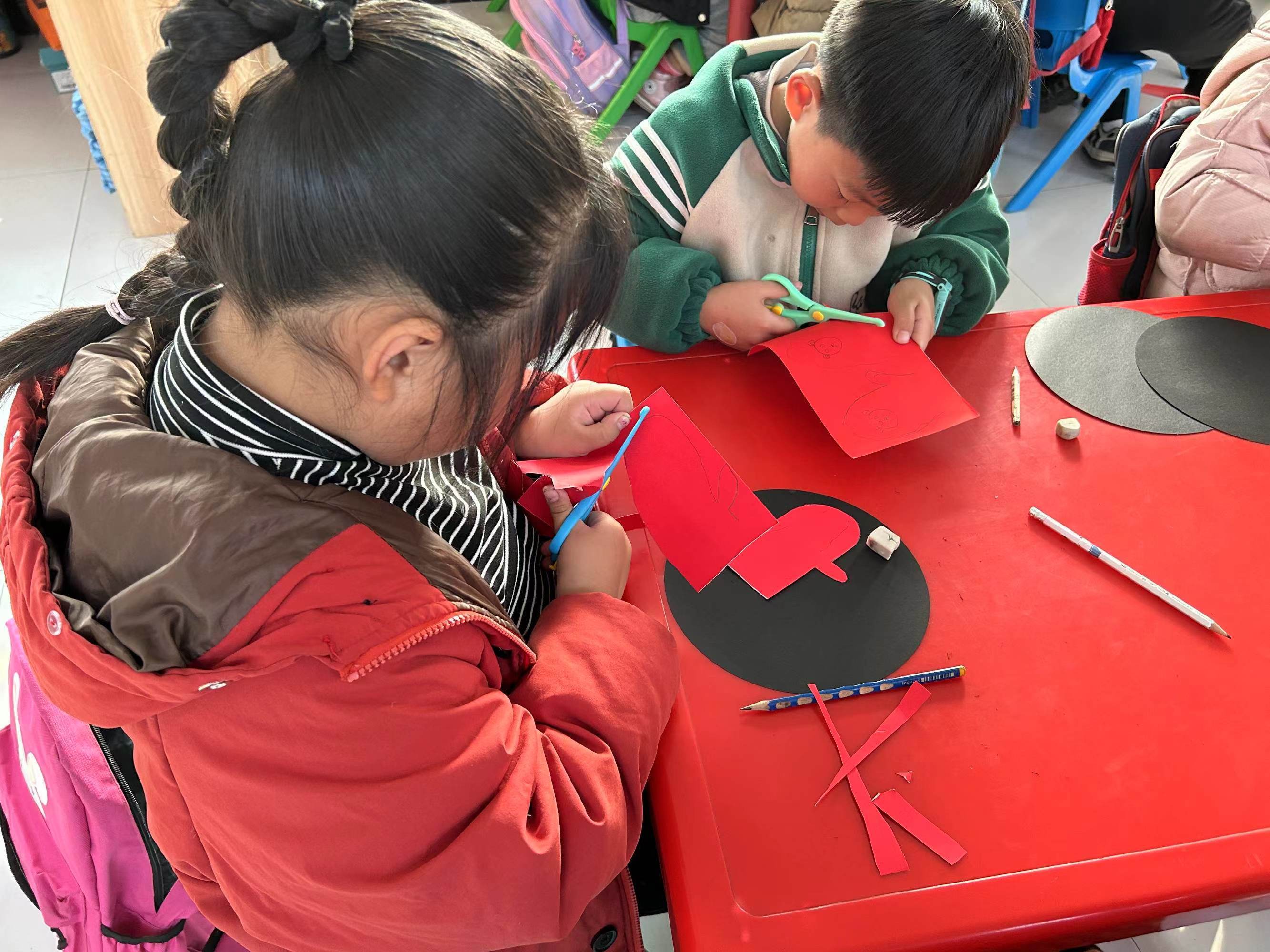 走进小雪———高新区寨卜昌园幼儿园小雪系列活动_节气_巧手_帽子