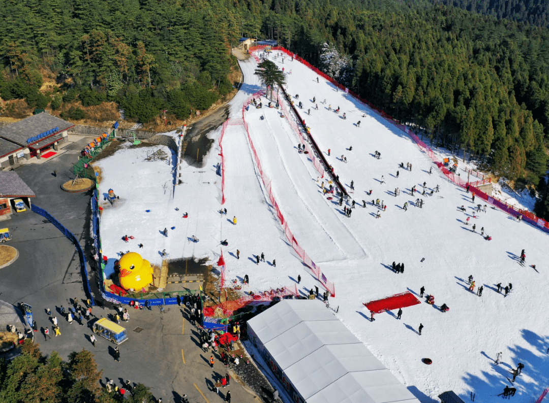 明月山滑雪场图片图片