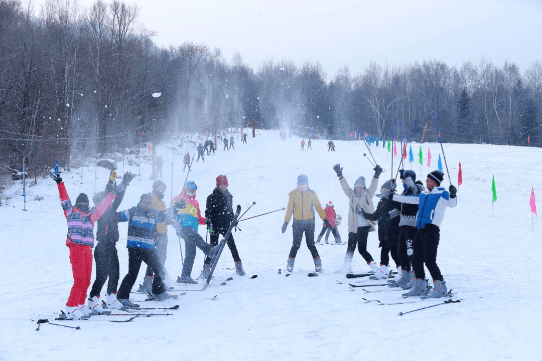 鹤岗天水湖冰雪大世界图片