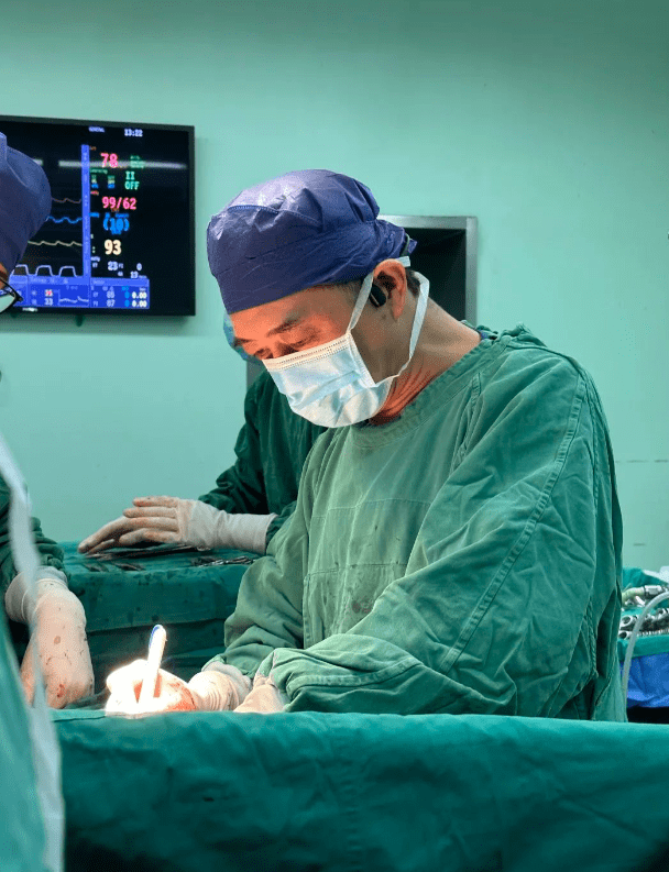 重获心生山大二院成功为终末期心衰患者植入人工心脏