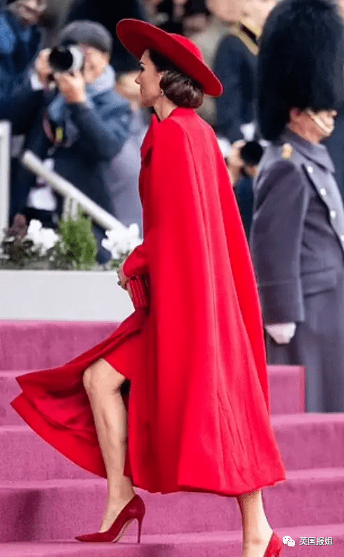 卡米拉_红色_王冠