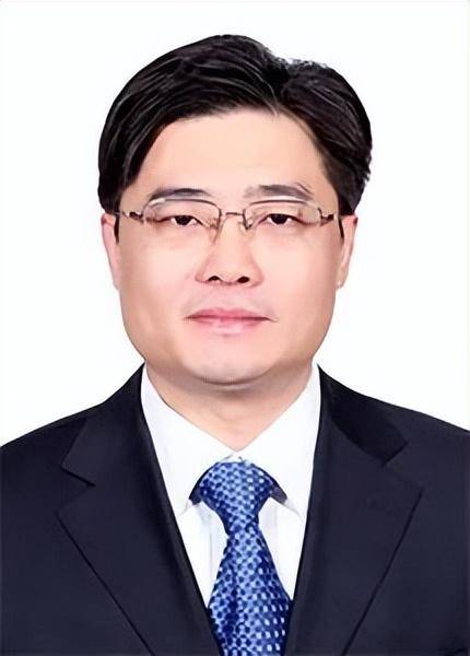 6厅干履新,"75后"的他跨省挂职锻炼_建设集团公司_姚凯_工作