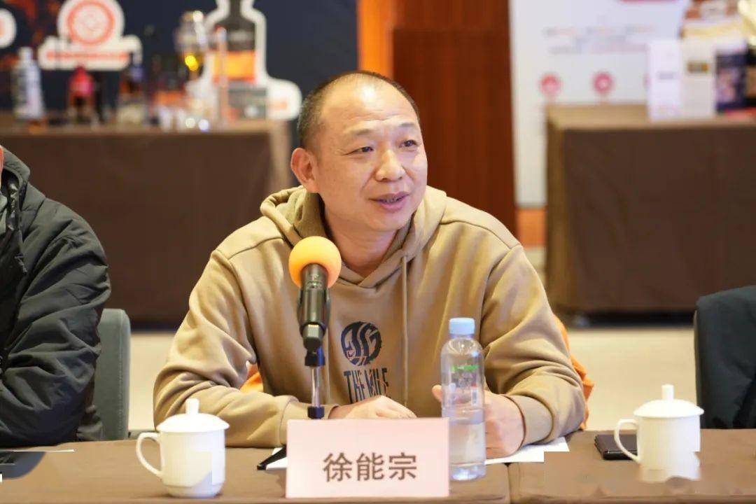 大闸蟹有限公司董事长邵建华发言安徽省水产技术推广总站魏涛发言江苏