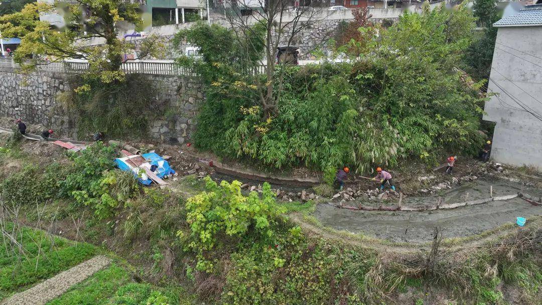 黄平县野洞河镇:冬修水渠好时节 通渠保灌惠民生_修缮_沟渠_灌溉