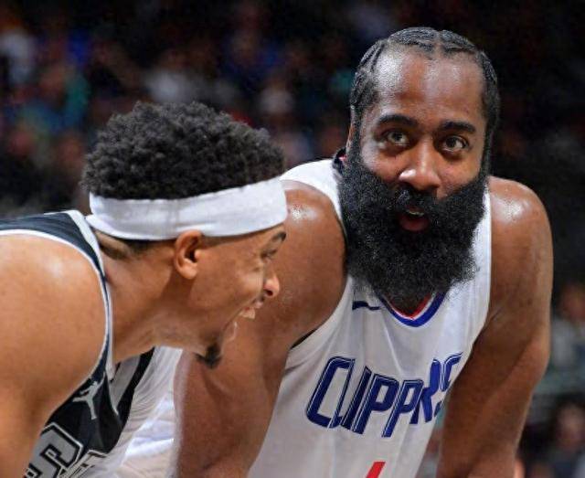 卡椒轰50 12哈登高效,文班22 15终于清醒,勇士也