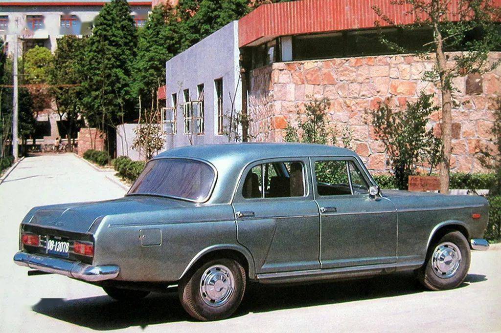 国产行政车的始祖,上海牌sh760a模型试玩