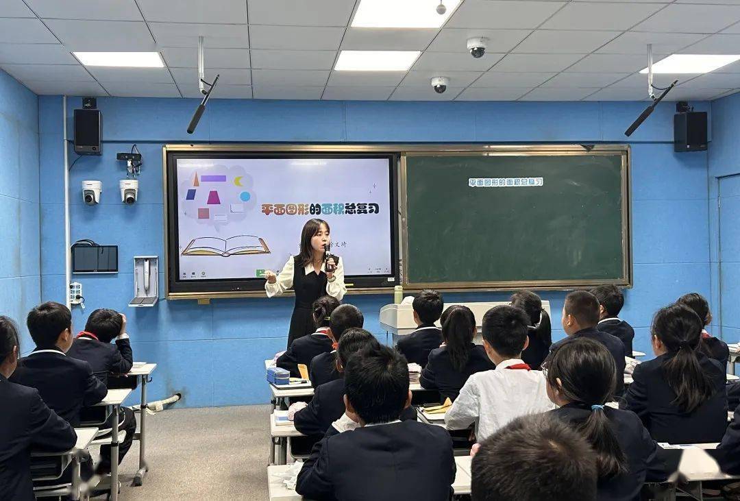 新教师展示课师教学数姜晓莉老师执教《我要的是葫芦》,本课教学紧紧