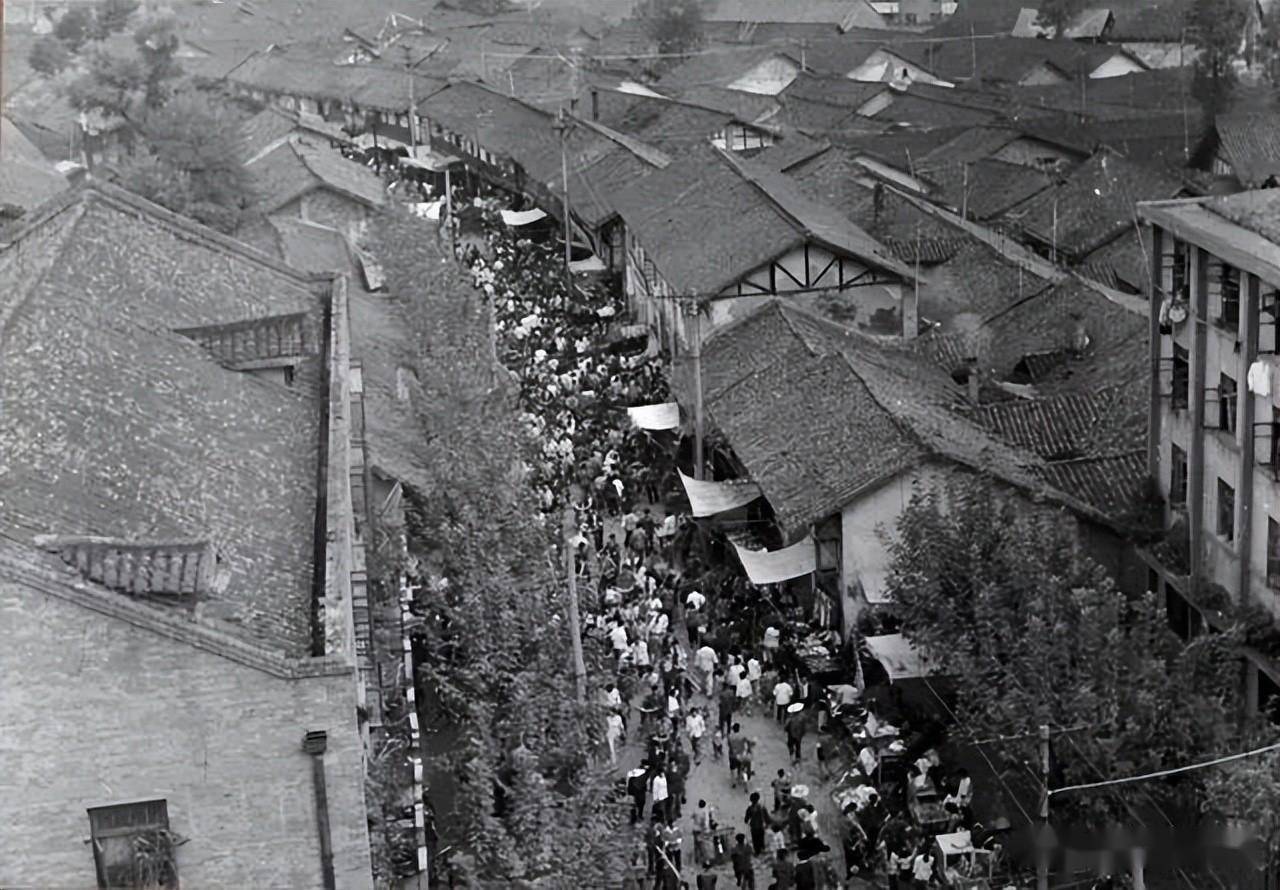 30多年前的四川成都,美好的青春都留在了这里