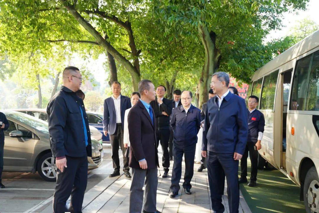 哈尔滨工业大学与桂林市教育局,桂林市第十八中学交流