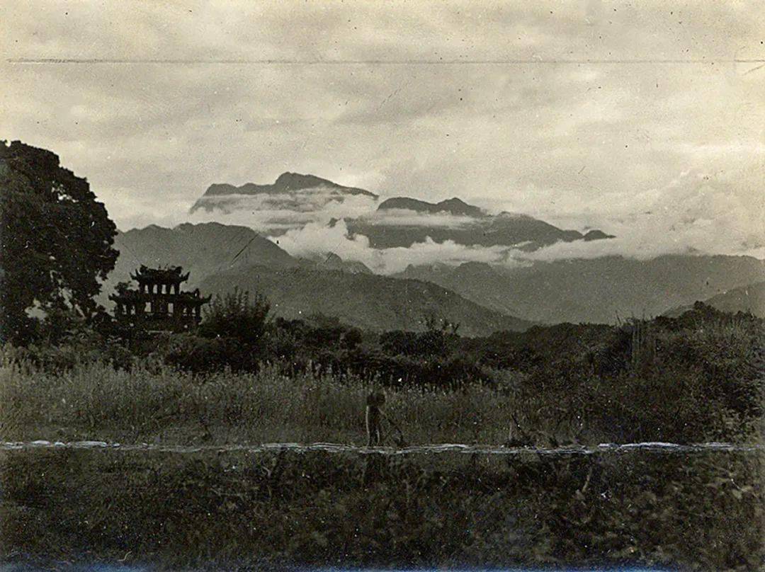 煙雨歸舟 1930年代《畫意·集錦·郎靜山》,蕭永盛 著,雄獅圖書股份