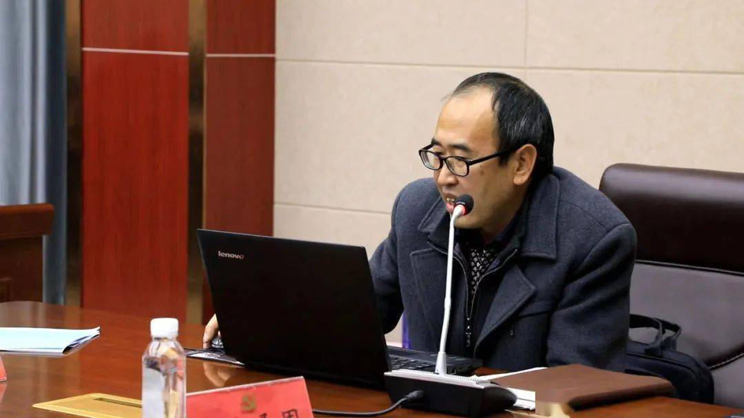 称多县委召开理论学习中心组(扩大)会议_生态_发展_监管