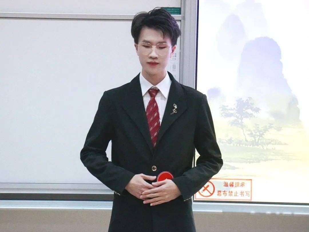 榜样的力量丨博雅之星:赵思源——有笔有书有肝胆,亦狂亦侠亦温文