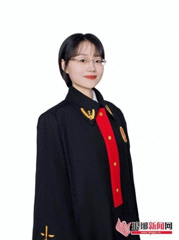"沂蒙最美法官"崔莎莎:以铁骨柔情铸司法担当_工作_被害人_审判
