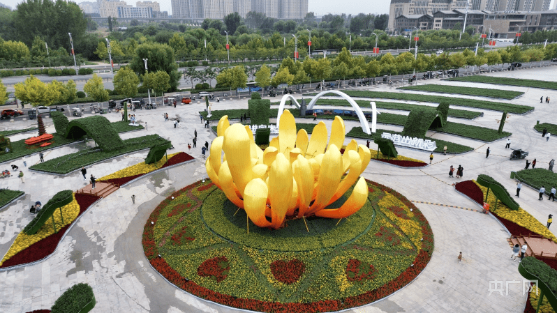 开封市城乡一体化示范区:精细化管理 "绣"出城市美如画_袁小娟_夜景