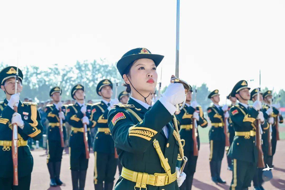 他们,用热血守护五角星的星光_训练_国旗护卫队_天津市