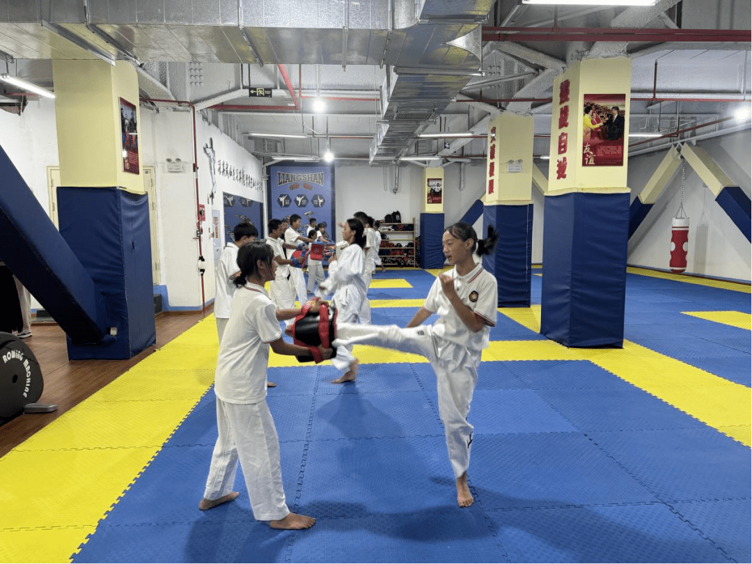 孕育"双花"并蒂开 西昌宁远学校"体教融合"成果凸显_跆拳道_发展_木莫