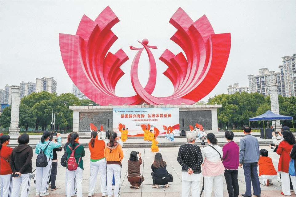 "强国复兴有我"群众性主题宣传教育活动走进清远清城区凤城文化广场