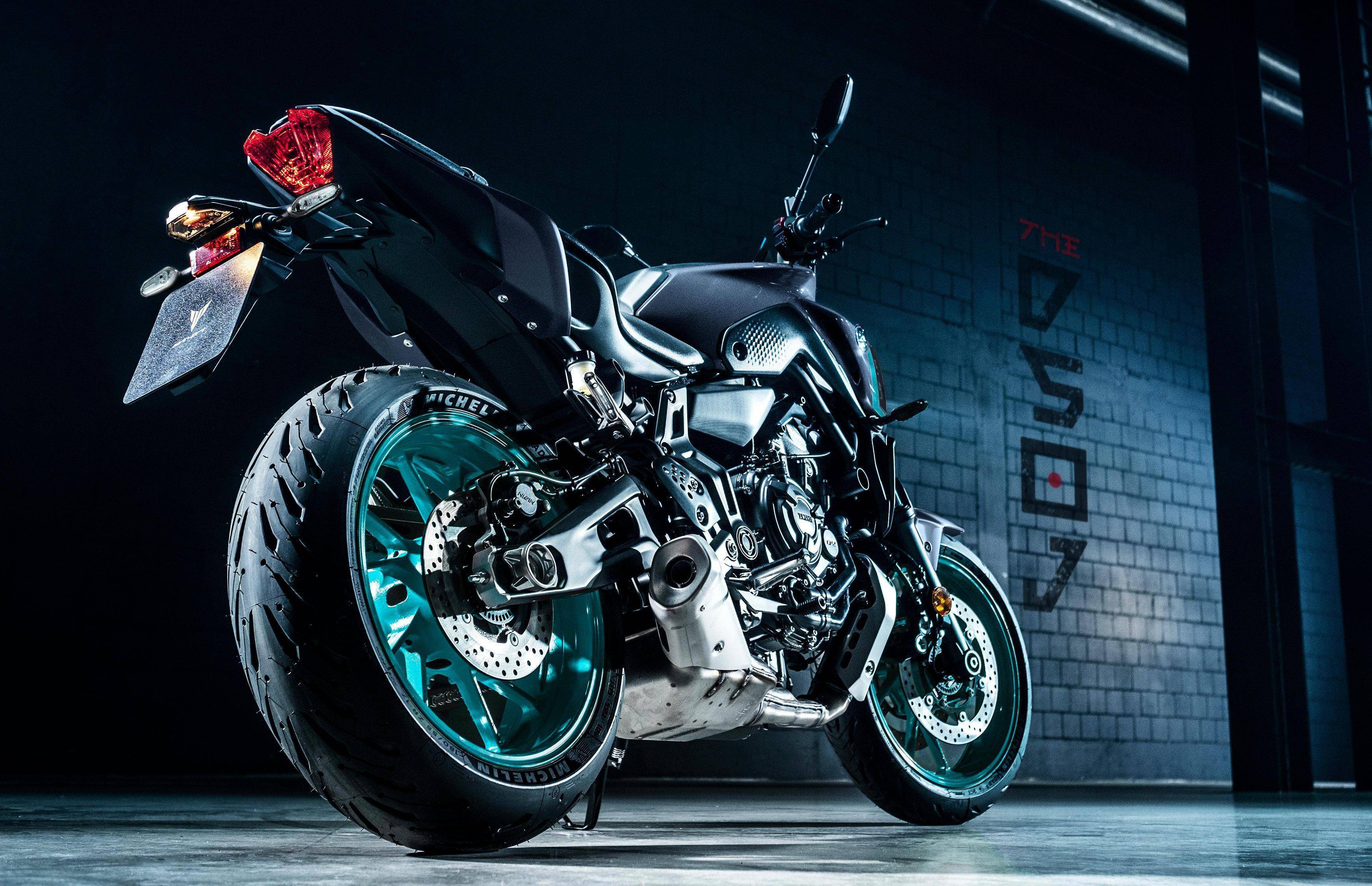 yamaha 2024 中型运动街车 mt-07,mt-07 pure