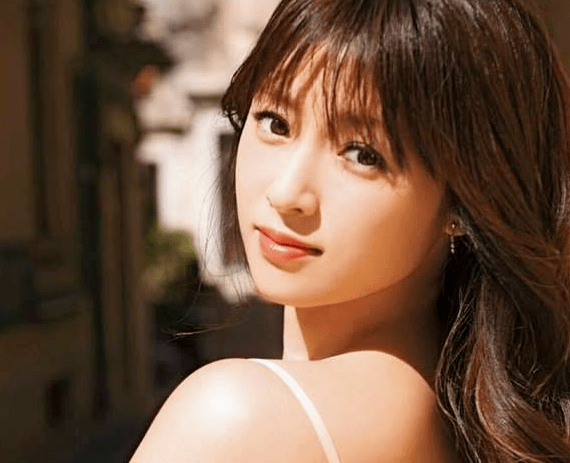 日本女星深田恭子婚前宣布分手,与富商杉本宏之原本打算9月结婚.