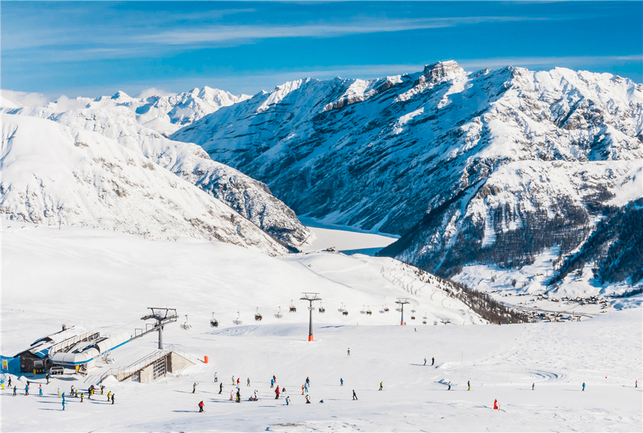 白山滑雪场图片