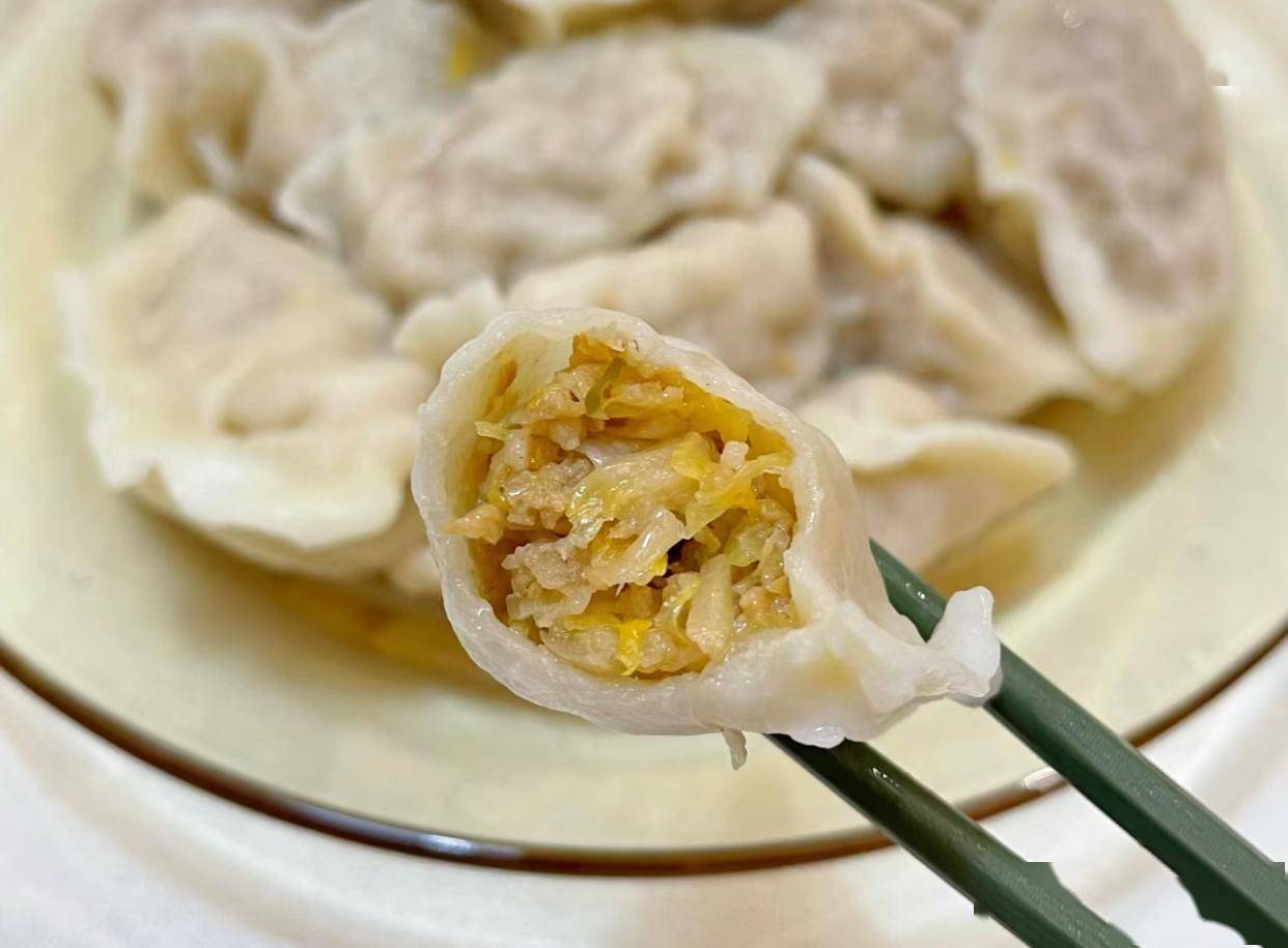 包酸菜馅饺子,牢记"2放2不放",鲜香无怪味,太香太诱人了