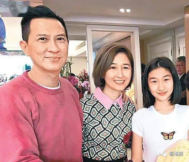 张家辉曾为挽留老婆哭崩 爆关咏荷息影真相_太太_问题_女儿