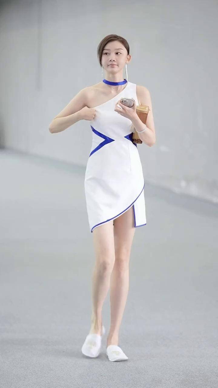 爱笑的妹纸运气好张芮尔今晚9:30直播