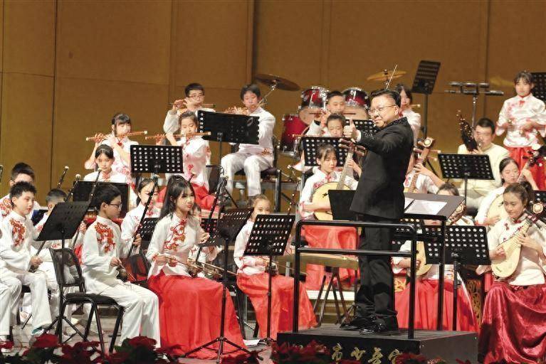 管弦齐鸣 童声欢唱 “美乐雅韵音飞扬”新年音乐会举行_兰州_观众_飞天