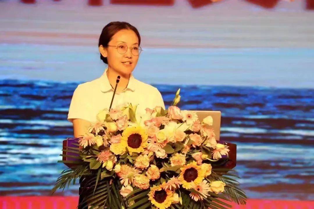 青岛明德双语学校校长 李红梅青岛古镇口海军中学总校长特邀嘉宾而