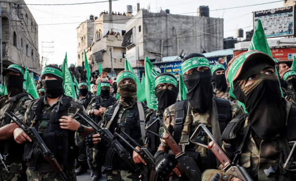 哈马斯武装人员资料图(图源:nbc新闻)据以色列军方13日最新通报,自本