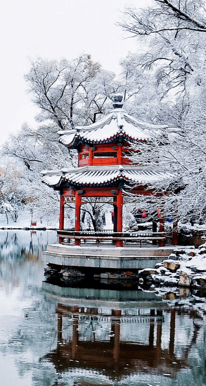 承德避暑山庄雪景图片