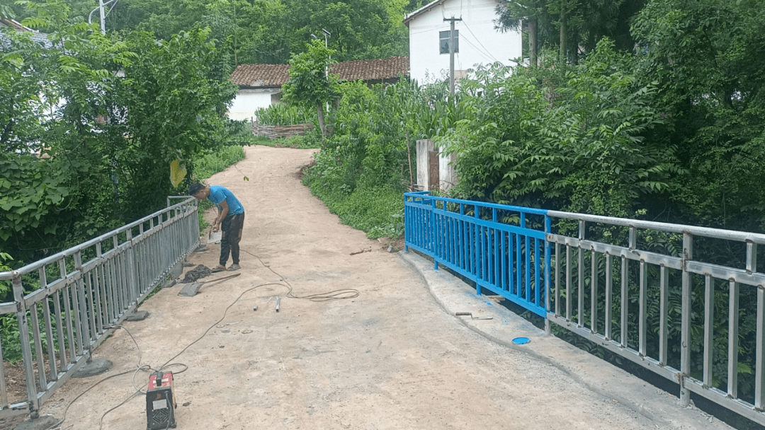 市卫生健康局:驻村干部真蹲实驻为民办实事_威宁县_龙场镇_工作